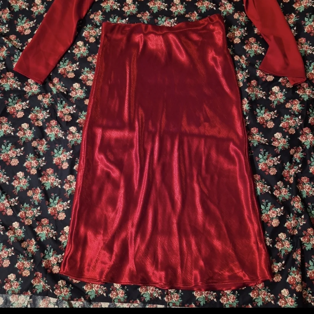 A New Day Red Skirt/Blouse Set Size L - Picture 2 of 10